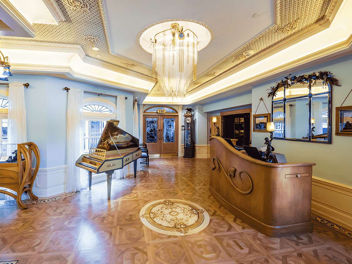 Disneylan Club 33 wood floors